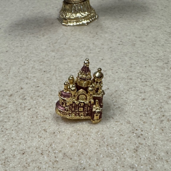 AKM stamped Faberge-styled Egg Russia Ornate Red and Gold Decorative Egg - Picture 5 of 11